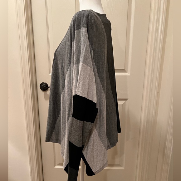 NWT Ralston Sweater. Size M, Oversized - Picture 3 of 8